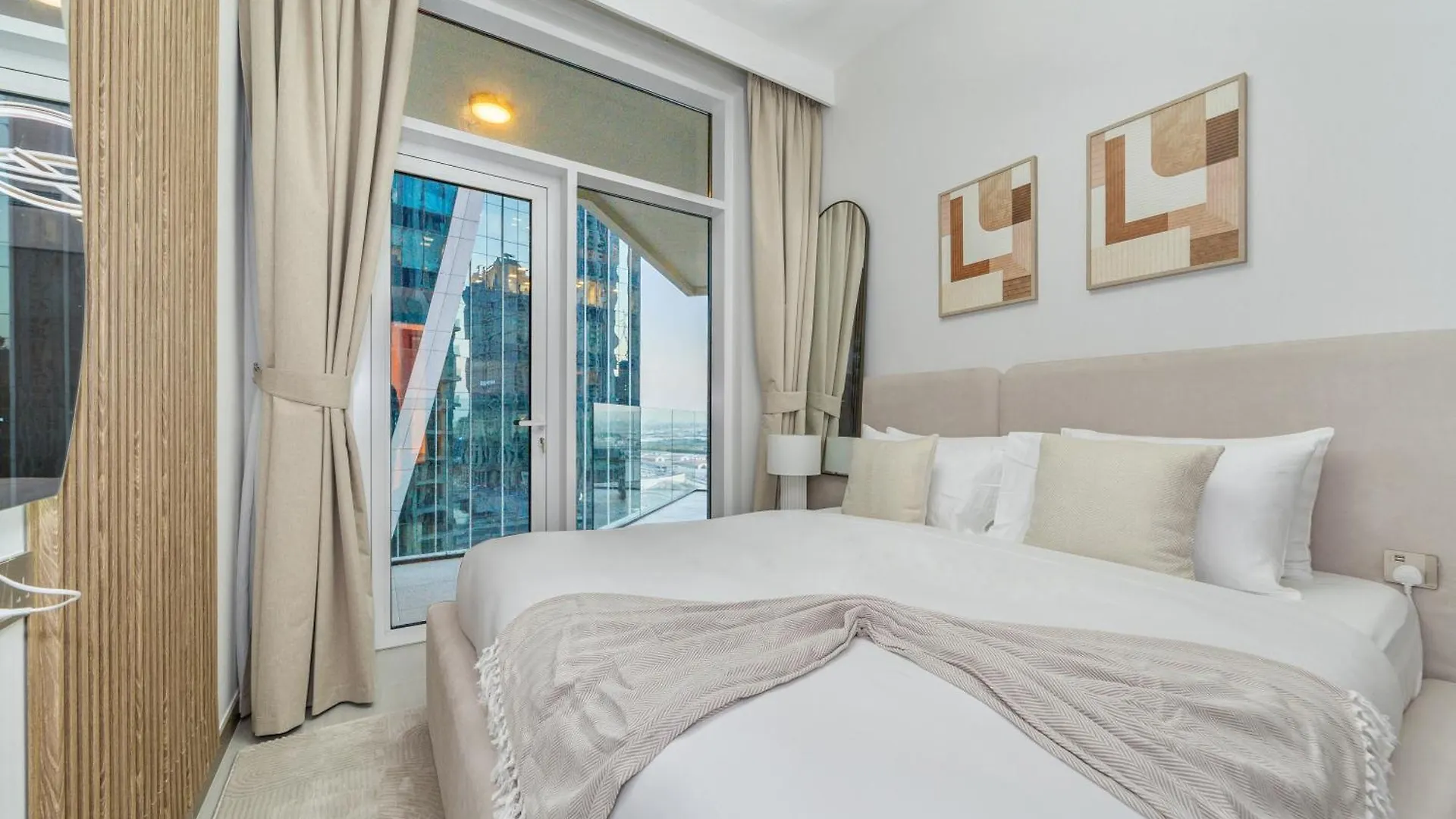 Premium 2Br Missoni Home Fully Furnished Style Dubai 0*,  United Arab Emirates